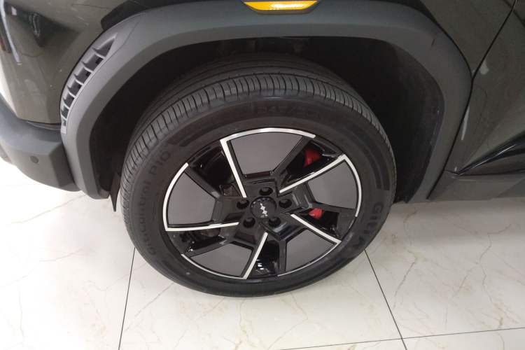 Used Formula Leopard Titanium 3 2025 501KM All-Wheel Drive Intelligent Driving Ultra Version
