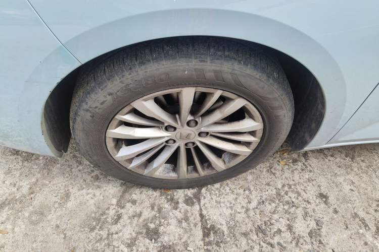 Used Baojun RC-5 2020 1.5T CVT Smart Shine Prestige Edition Left Front Wheel Hub