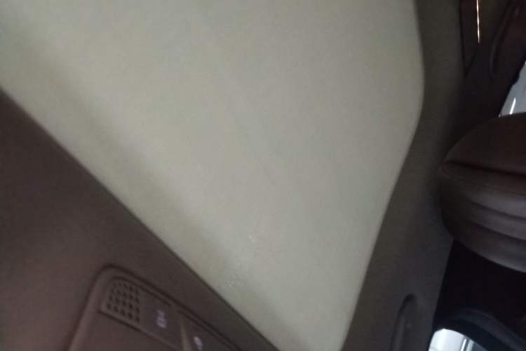 Used Mercedes-Benz E-Class 2018 Facelift E 300 L Luxury Edition
