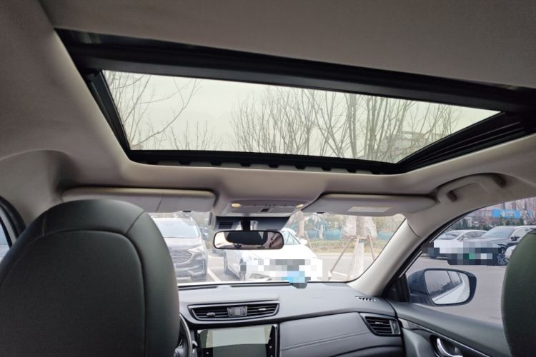 Used Nissan X-Trail 2023 Classic 2.0L Two-Wheel Drive Smart Connect Premium Edition Headliner