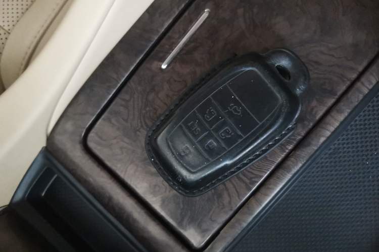 Used Toyota Alphard 2021 Dual-Engine 2.5L Prestige Edition
