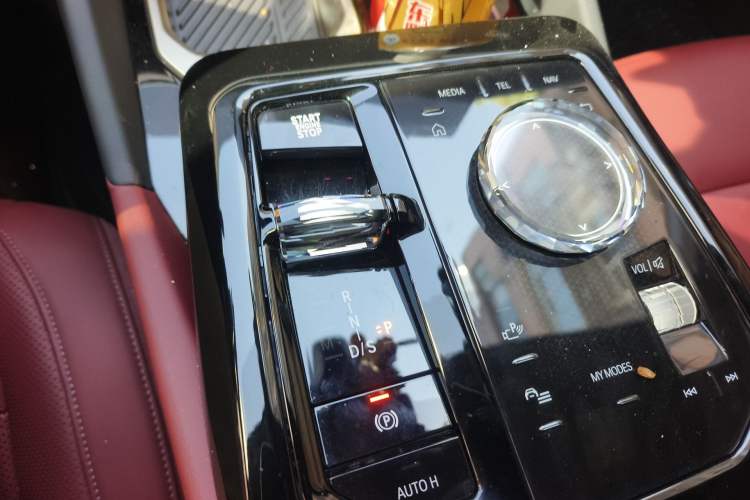 Used BMW 5 Series 2024 530Li Luxury Package Premium Edition Gear Lever