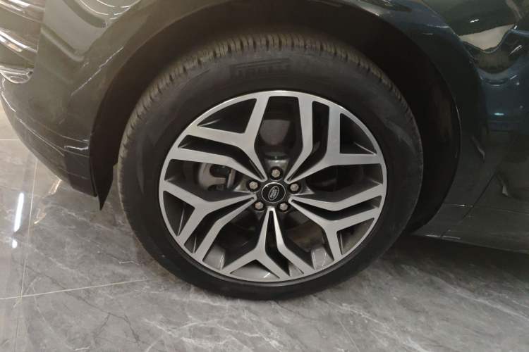 Used Land Rover Range Rover Evoque 2023 Aurora L 249 PS Luxury Edition