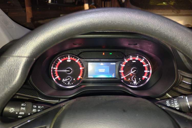 Used SAIC MAXUS V90 RV 2023 2.0T Traveler RVLIFE Fun Edition