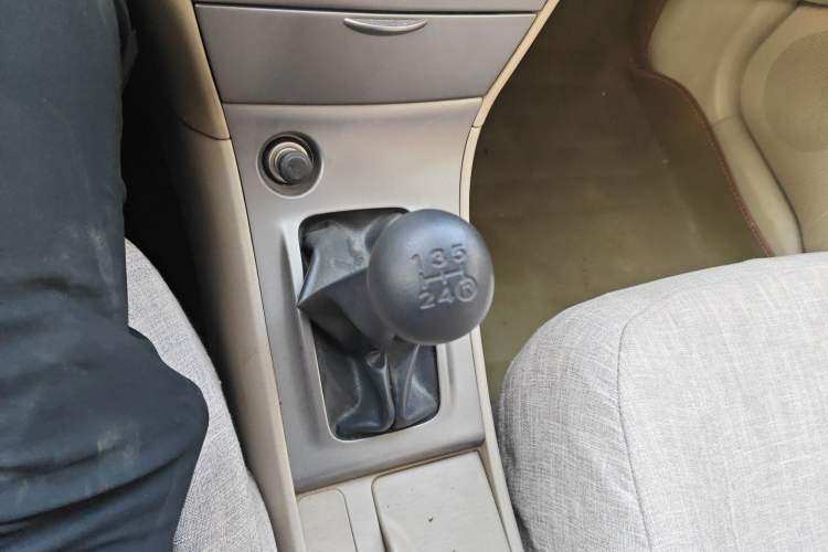 Used Toyota Corolla EX 2013 1.6L Manual Excellence Edition