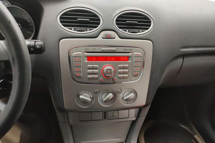 Used Ford Focus 2013 Hatchback Classic 1.8L Manual Base Model