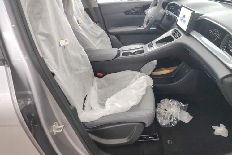 Used Geely Galaxy Geome 2026 Model 310km Youth Edition
