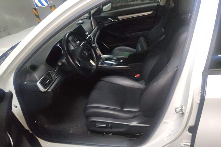 Used Honda Accord 2018 260TURBO Elite Edition China VI Left Front Seat