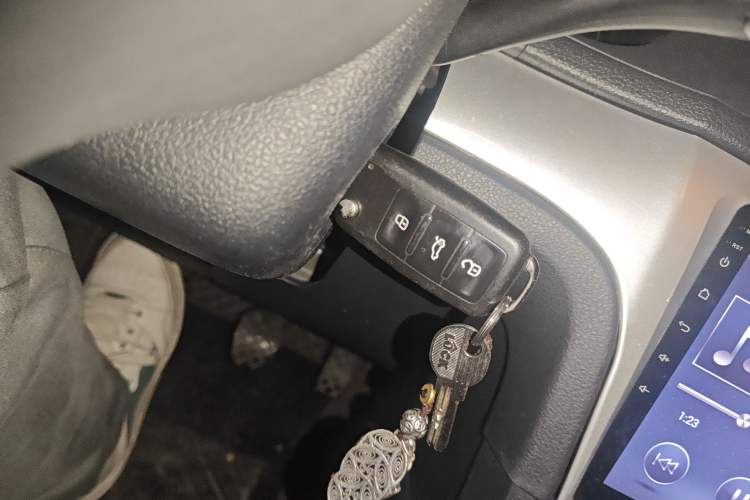 Used Volkswagen Lavida 2015 1.6L Manual Fashion Edition