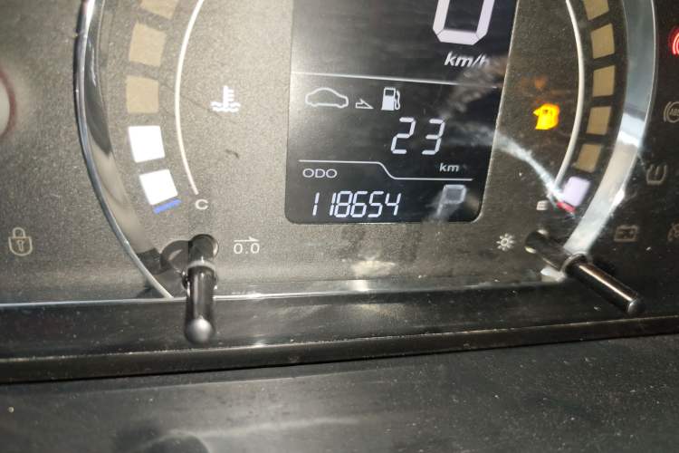 Used Roewe 350 2013 350C 1.5L Automatic Xunyue Edition
