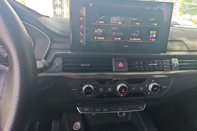 Used Audi A4L 2020 40 TFSI Fashionable and Elegant Model