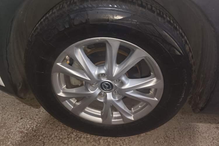 Used Mazda CX-4 2018 2.0L Automatic Two-Wheel Drive Blue Sky Exploration Version China V Standard Left Front Wheel Hub