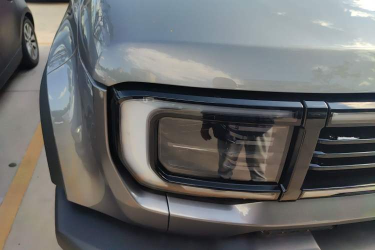 Used BAIC Off-Road BJ40 2024 2.0T All-New Urban Hunter Edition Chivalrous Style Right Front Headlight