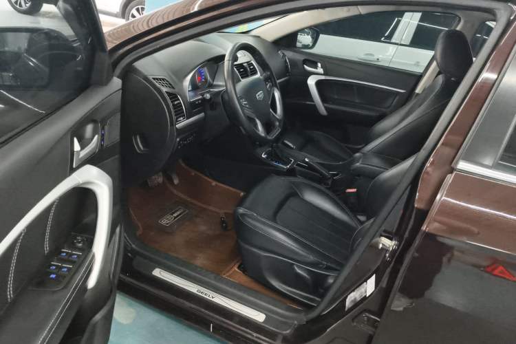 Used Geely Auto Emgrand 2016 Sedan 1.5L CVT Upward Version