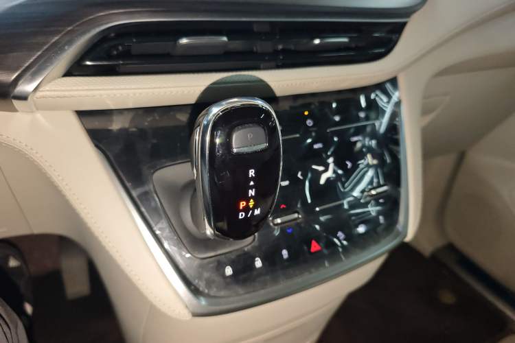 Used Buick GL8 2023 ES Lu Zun Comfort Model
