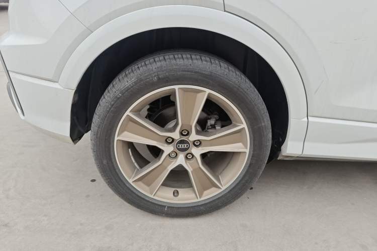 Used Audi Q2L 2024 35TFSI Fashionable and Dynamic Edition