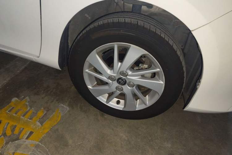 Used Toyota YARiS L Zhi Xiang 2017 1.5G CVT Xuan Dong Skyroof Edition Right Front Wheel Hub