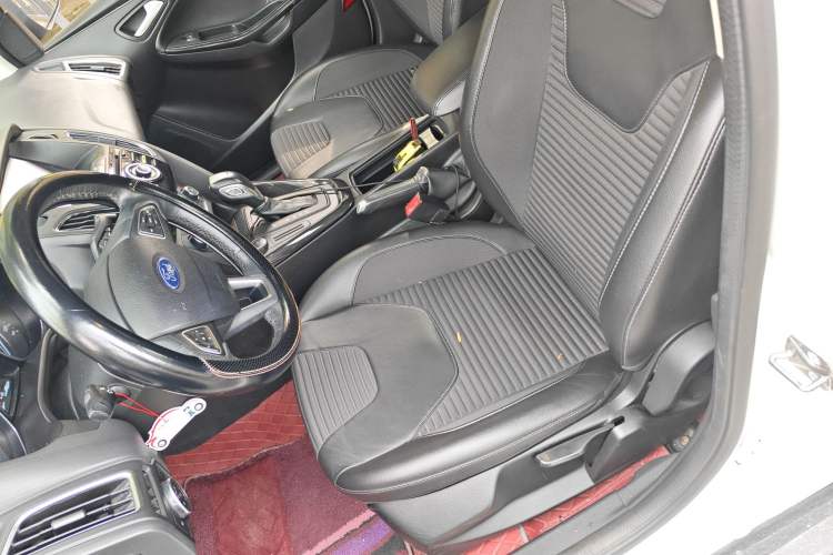 Used Ford Focus 2015 Sedan 1.6L Automatic Trend Model Left Front Seat