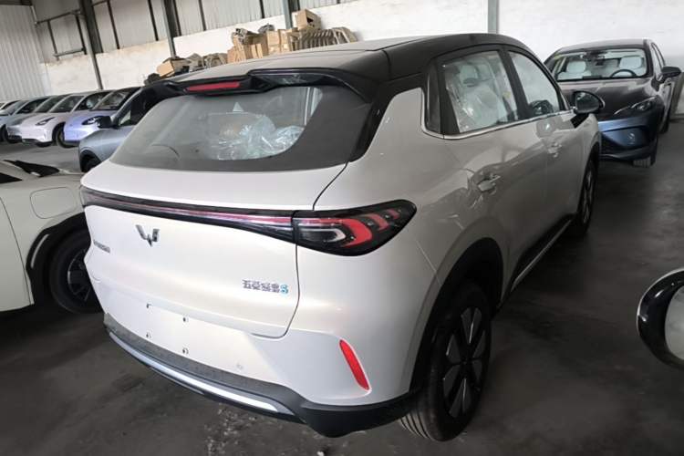 Used Wuling Bingo S 2025 Model 430km Deluxe Edition Rear Right 45 Deg