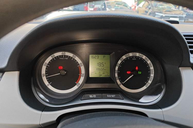 Used Skoda Fabia 2016 1.4L Automatic Car Enjoy Edition Instrument Cluster