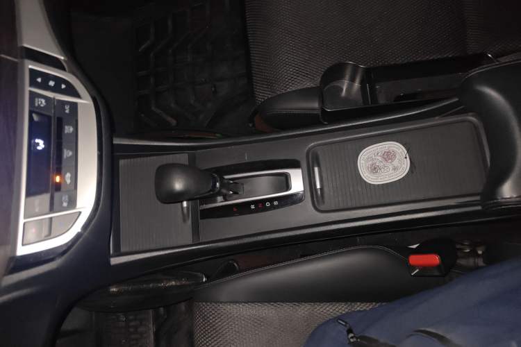 Used Honda Jade 2013 1.8L automatic Comfort version 5 seats