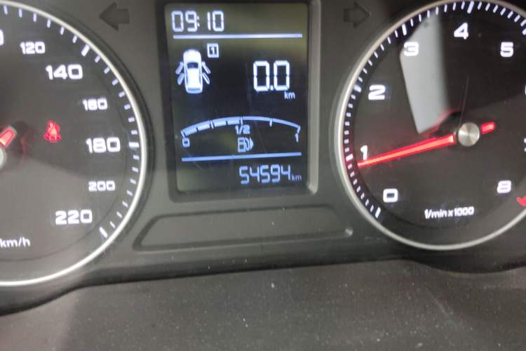 Used Roewe RX3 2018 1.6L Manual Internet Smart Edition