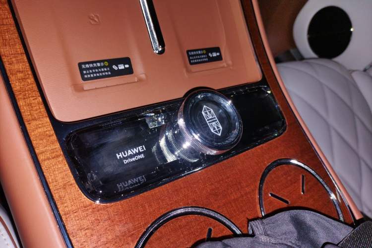 Used Hima S800 2025 Model, Range-Extended Starlight Executive Edition, 4 Seats
