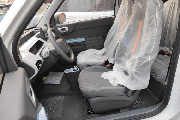 Used Geely Galaxy Panda 2024 Panda Mini 200km Endurance Bear
