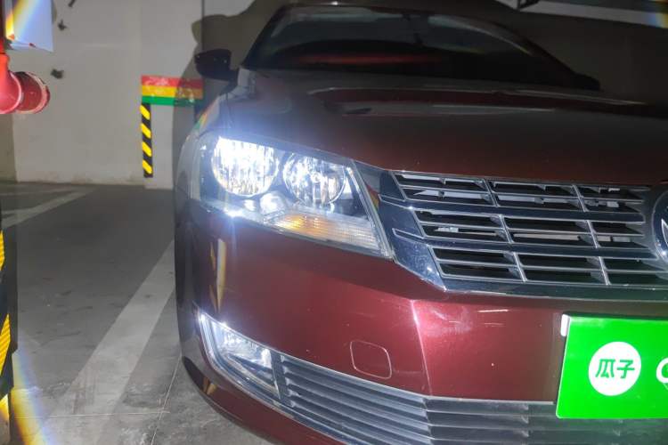 Used Volkswagen Lavida 2013 1.4TSI DSG Comfort Edition Right Front Headlight