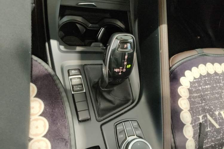 Used BMW X1 2021 sDrive25Li Leading Model Gear Lever
