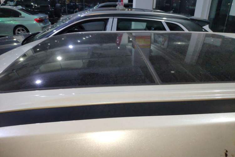 Used Venucia T60 2020 1.6L CVT Smart Drive Version China VI Standard
