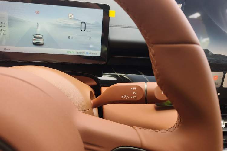 Used Wuling Xingguang S 2025 Model, 130km Flagship Edition Gear Lever