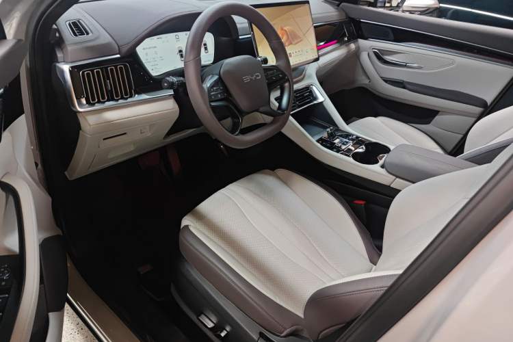 Used BYD Song PLUS New Energy 2025 DM-i Smart Drive 112KM Prestige Model