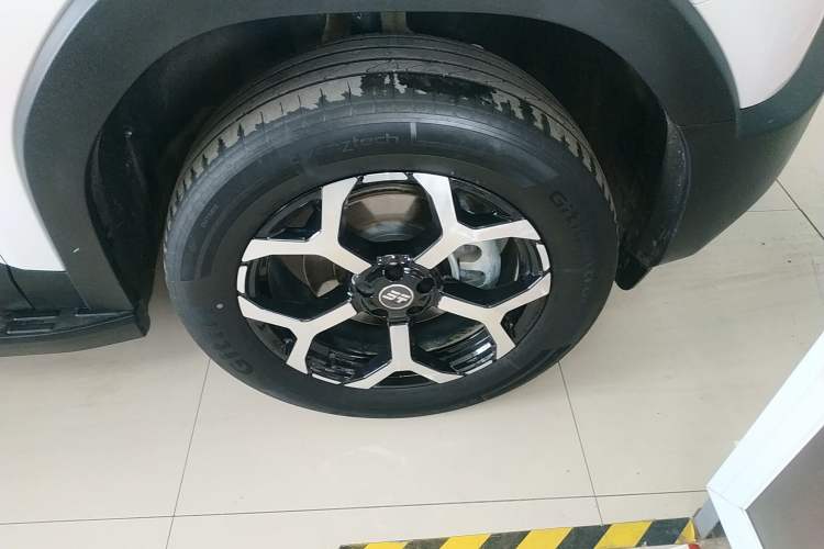 Used JETOUR Shanhai T1 2025 150 km Heading South Right Rear Wheel Hub