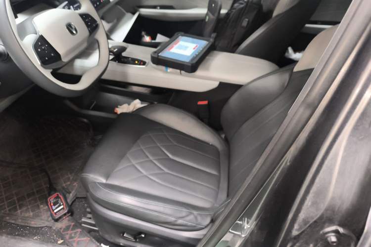 Used CHANGAN UNI-Z New Energy 2024 Blue Whale Smart Electric iDD 125km Beyond Edition
