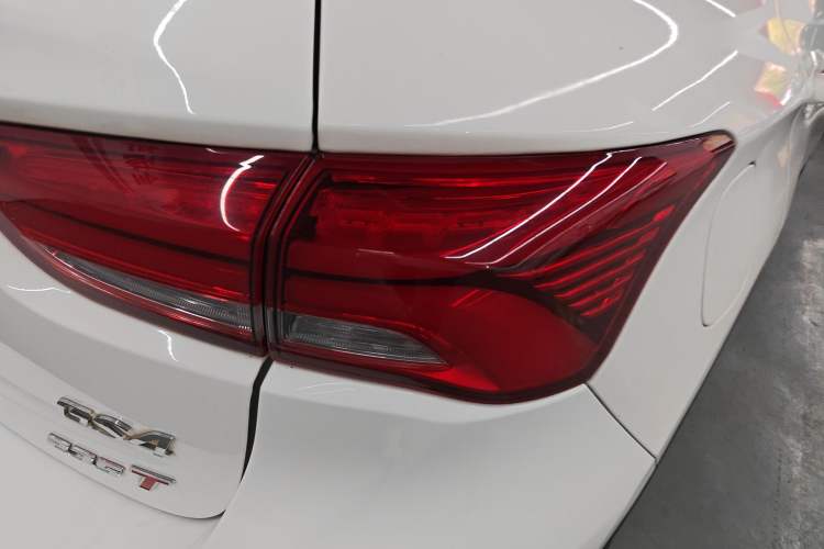 Used GAC Trumpchi GS4 2018 235T Automatic Two-Wheel-Drive Supreme Edition Exterior 2