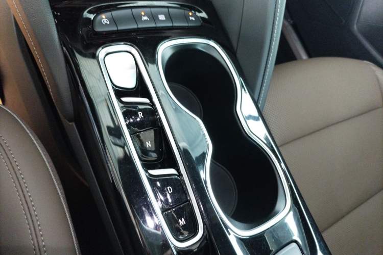 Used Buick Envision 2023 Encore Plus 652T Five-Seat Luxury Model