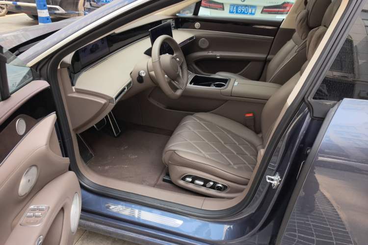 Used Hima Stelato S9 2025 Extended-Range Ultra Left Front Seat