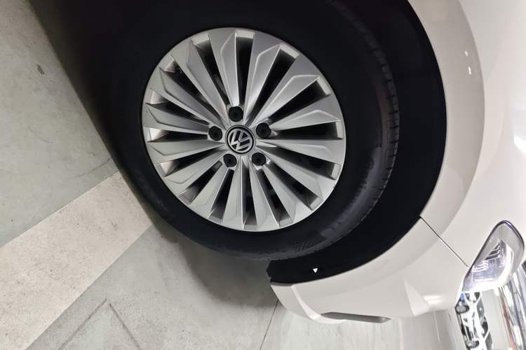 Used Volkswagen Lavida 2018 280TSI DSG Comfort Edition China V Standard Right Front Wheel Hub