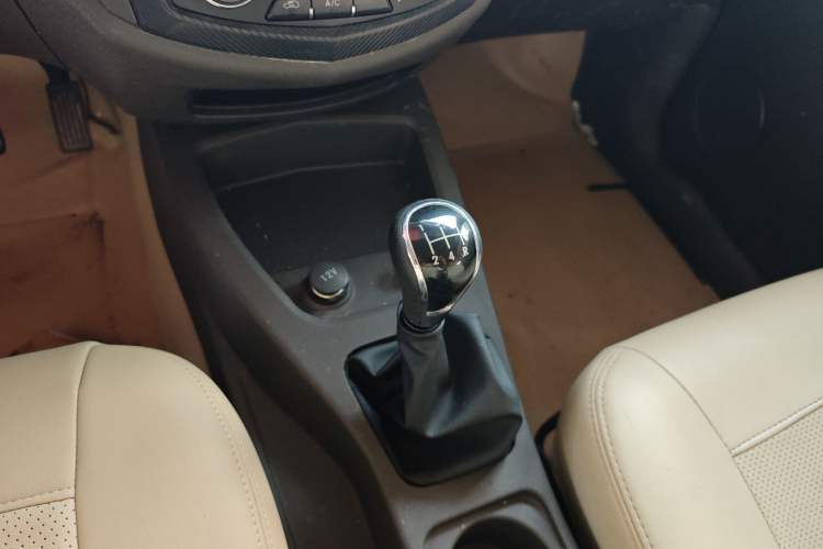 Used Wuling Hongguang 2014 1.5L S Standard Version
