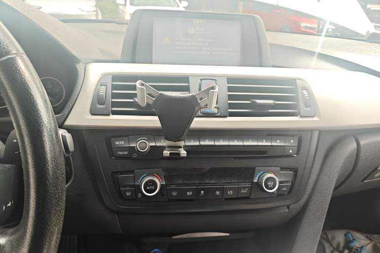 Used BMW 3 Series 2014 320Li Fashion Model