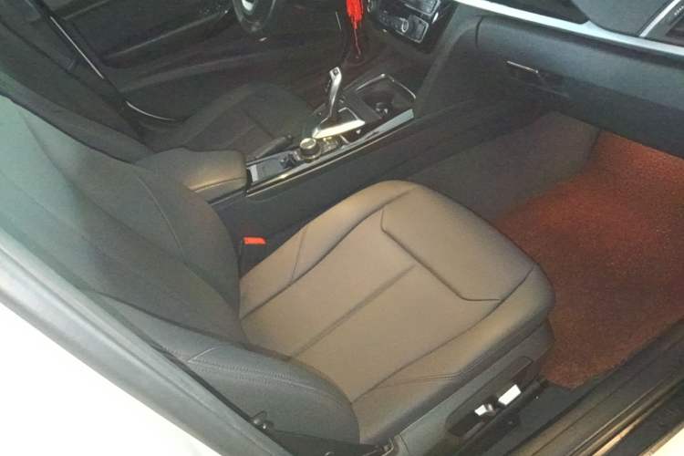 Used BMW 3 Series 2016 320Li Ambition Model Right Front Seat