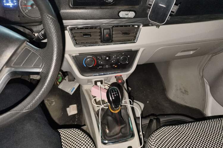 Used Jinbei New Hiace S 2019 1.5L Van Business Edition China VI SWC15M Gear Lever