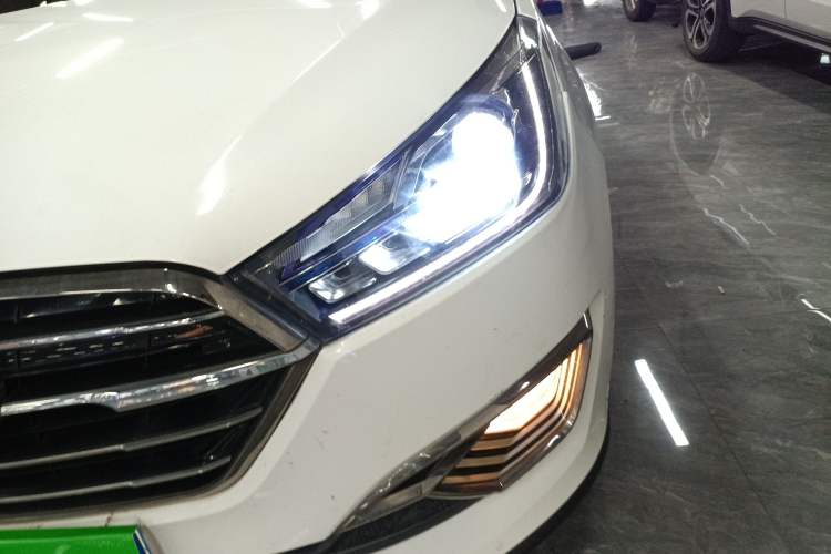 Used Zotye T300 2017 1.5T CVT Luxury Model
