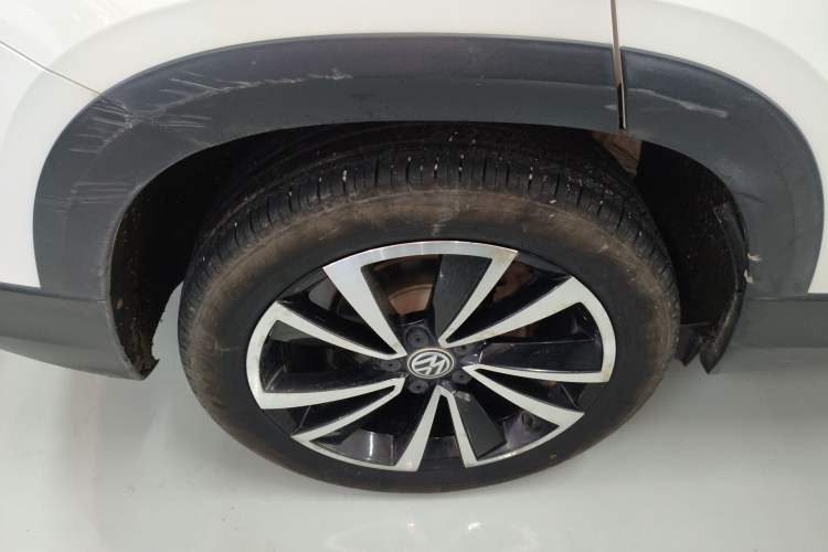 Used Volkswagen Tharu 2020 280TSI Two-Wheel Drive Luxury Edition China VI Standard Right Rear Wheel Hub