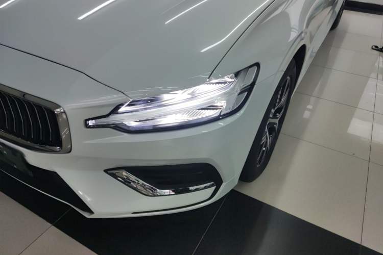 Used Volvo S60 2025 B4 Zhiyi Luxury Edition
