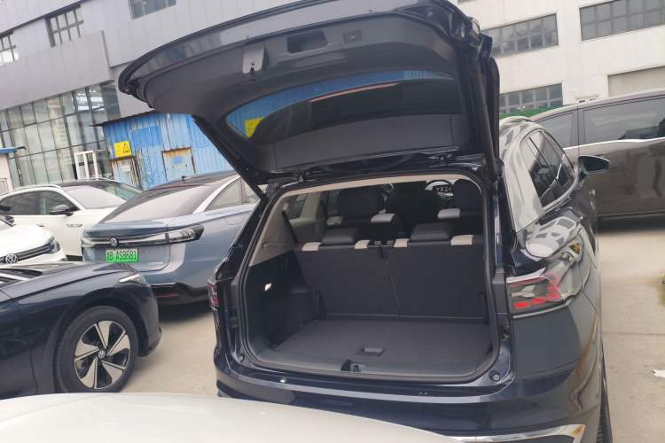 Used Volkswagen ID.6 CROZZ 2022 Long-Range PRO Edition