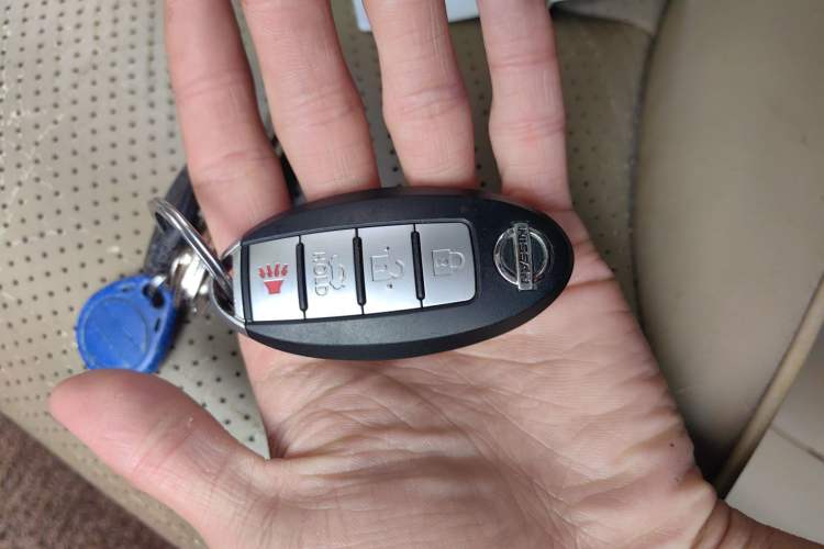 Used Nissan Tiida Sedan 2006 1.6JE AT Vehicle Key