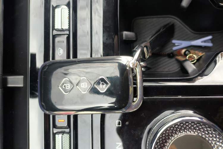 Used Wuling Xingguang 2024 Co-Creation Edition 150 Advanced Model Vehicle Key