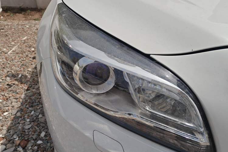 Used Chevrolet Malibu 2014 2.4L Automatic Luxury Edition Right Front Headlight